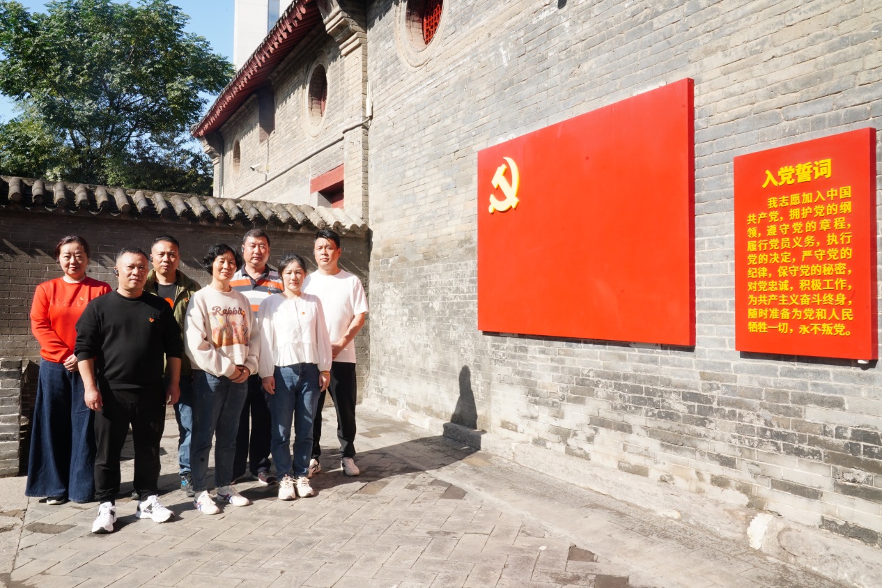 D:\照片材料\20241017-1019河南洛阳团建\1017-1019河南洛阳团建\3.JPG